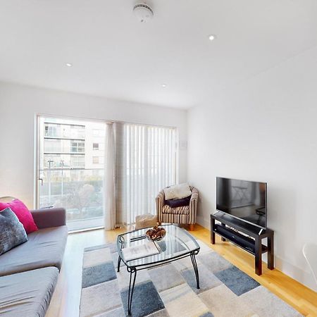 Lovely 1 Bed Apartment In Streatham London Luaran gambar