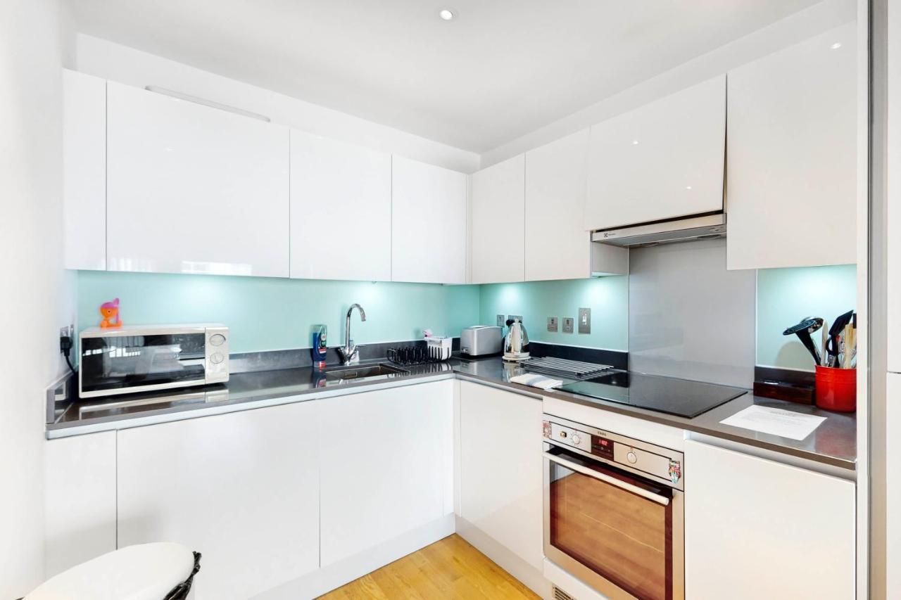 Lovely 1 Bed Apartment In Streatham London Luaran gambar