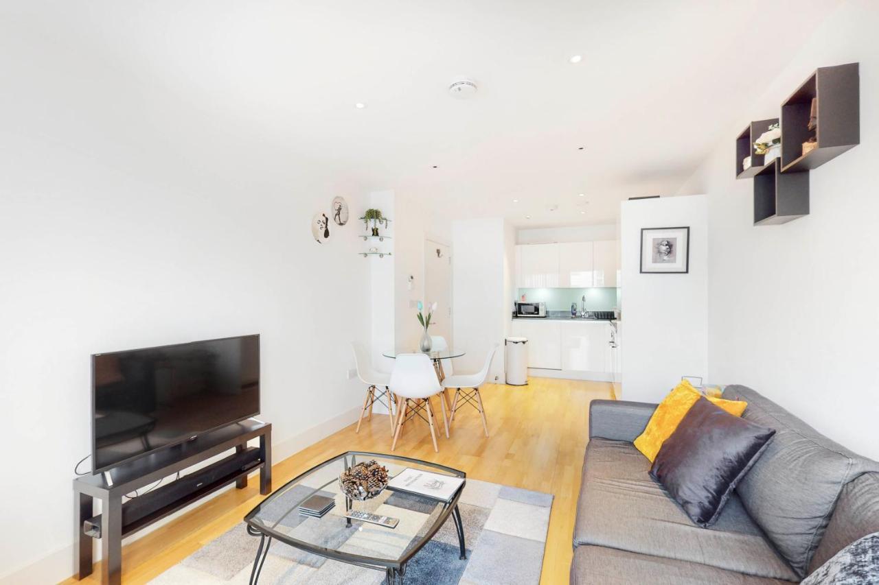 Lovely 1 Bed Apartment In Streatham London Luaran gambar
